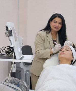 Dr. Sonal | Sonali Saigaonkar Mumbai’s Pioneer In Holistic & Regenerative Aesthetics And SDP IAWA Award Winner